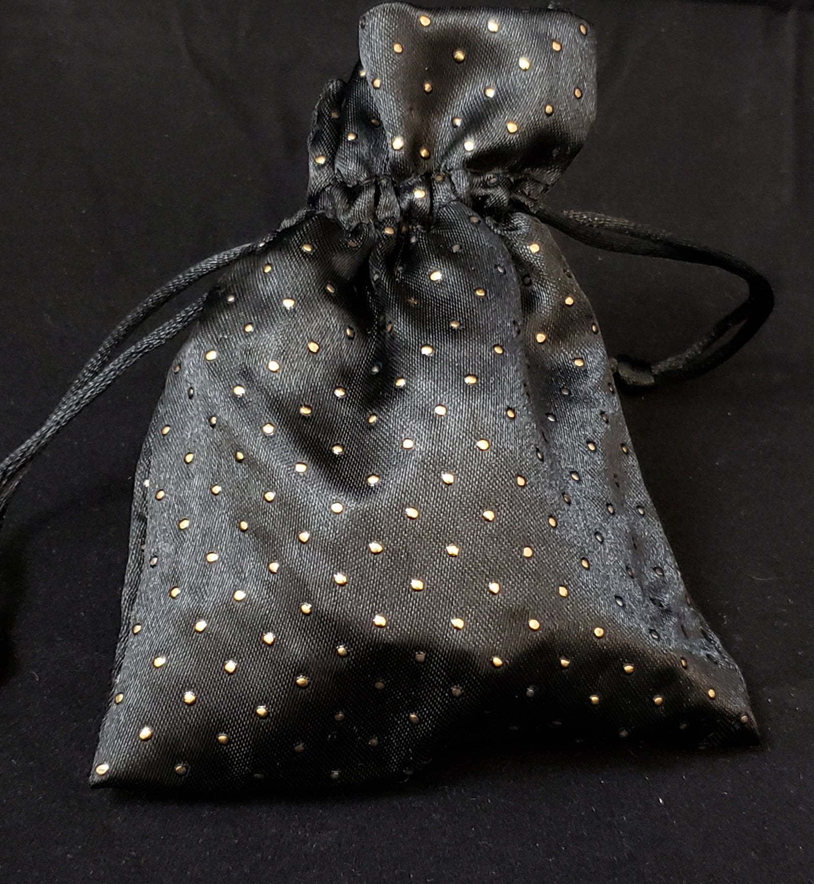 Elegant Black Sack BagWith  Gold Dotes Oifrief Pekelach