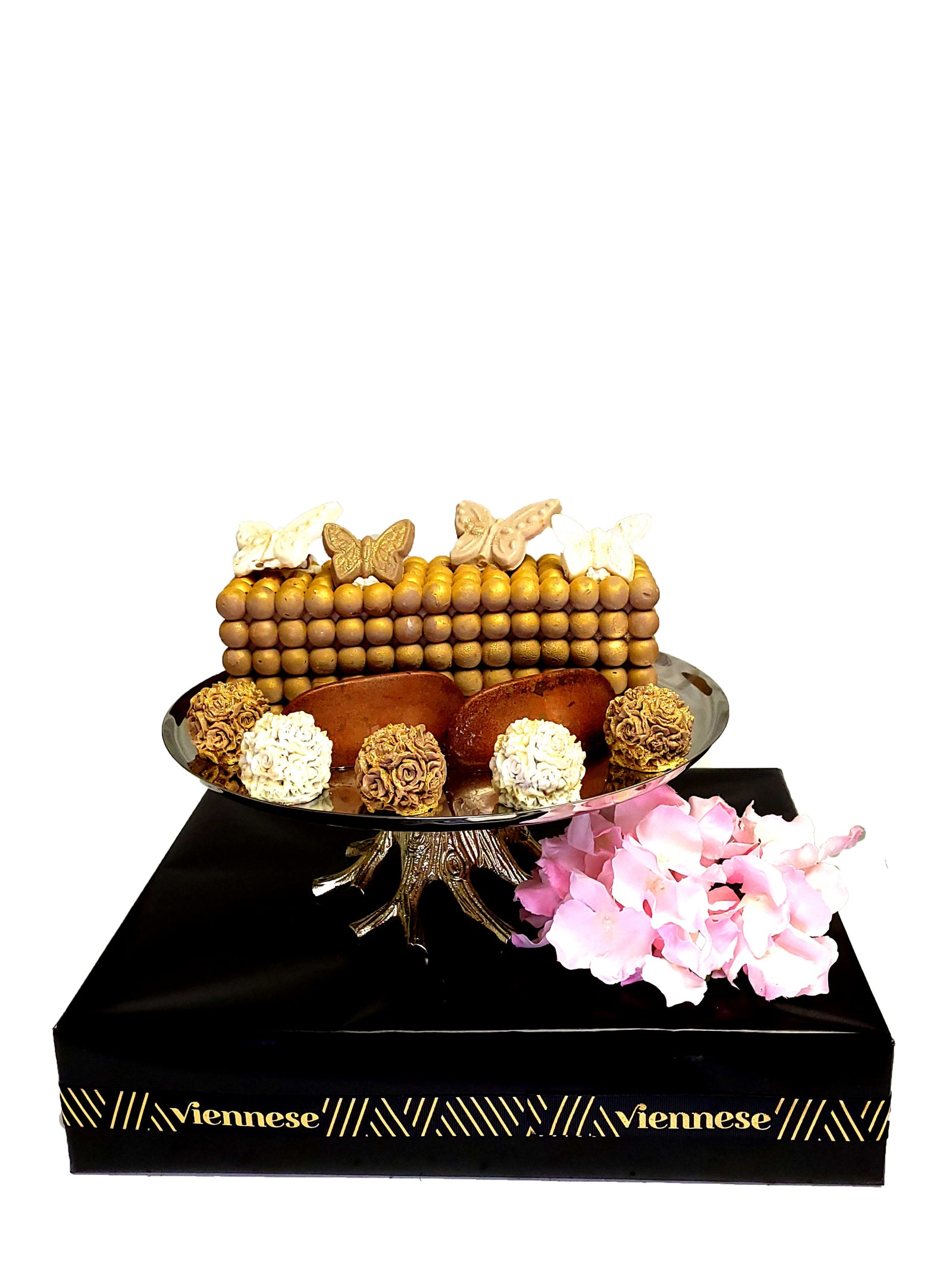 cake stand arrangment